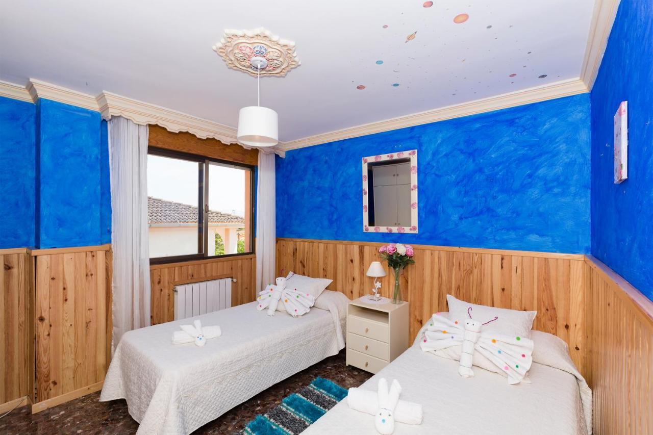 Habitaciones Iraizas Con Piscina Otura エクステリア 写真